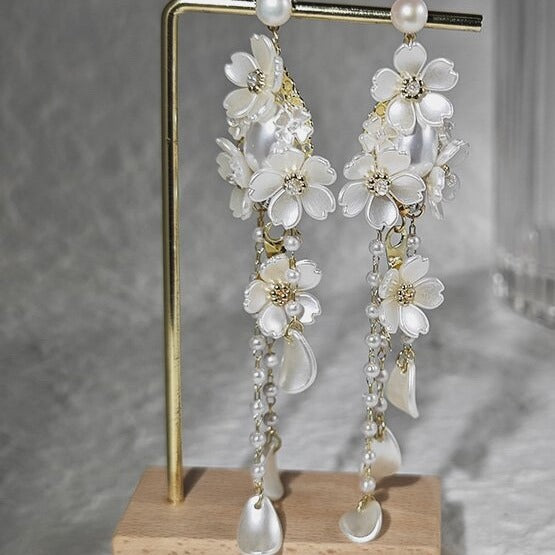 Elegantti Helmi Korvarengas jokaiseen tilaisuuteen