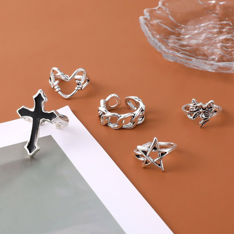 Klassinen Ketju ajattomalla viehätyksellä