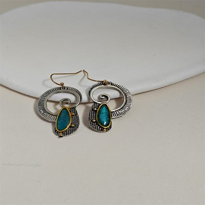 Klassinen Sormus ajattomalla viehätyksellä