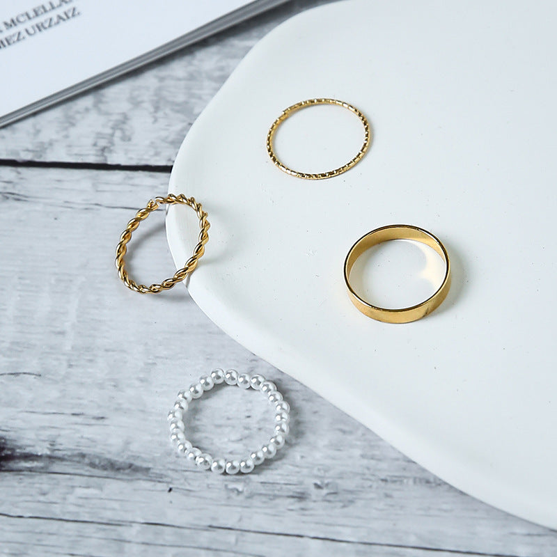 Kaunis Helmi Sormus ainutlaatuisella tyylillä