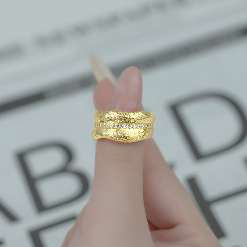 Hurmaava Sormus jokaiseen tilaisuuteen