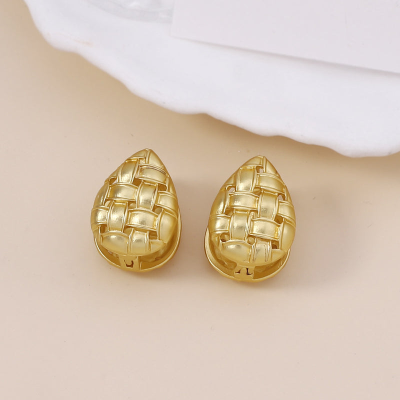 Elegantti Korvarengas jokaiseen tilaisuuteen