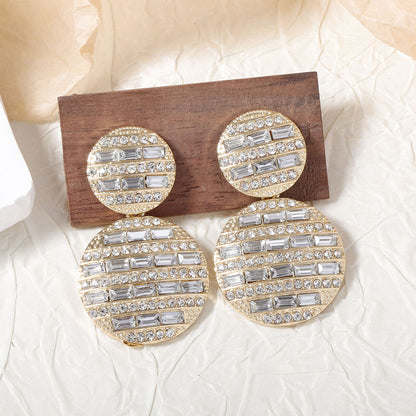 Hurmaava Korvarengas jokaiseen tilaisuuteen