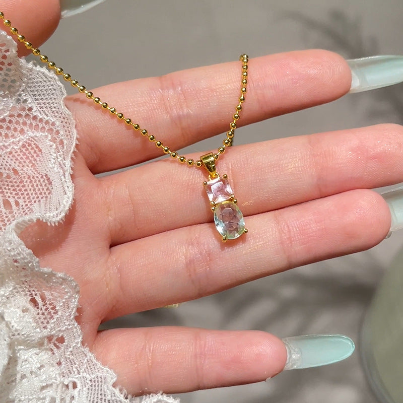 Klassinen Kaulakoru ajattomalla viehätyksellä