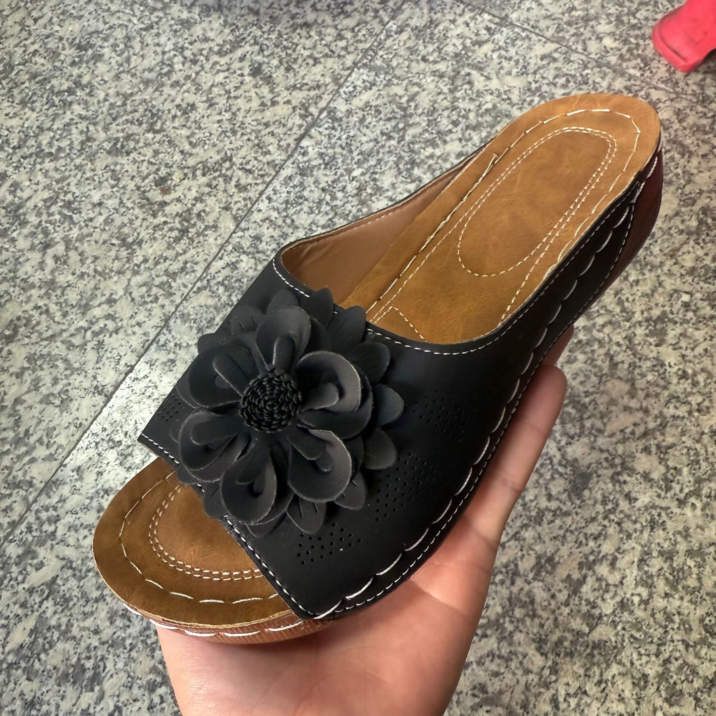 Klassiset Ortopediset Sandaalit Ajattomalla Tyylillä