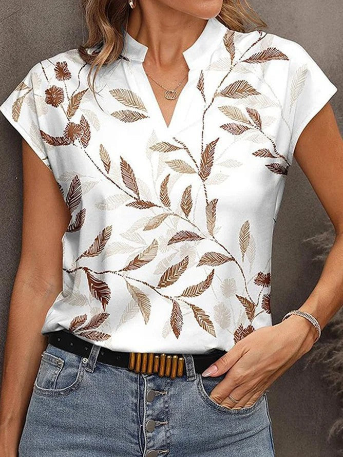 Classic Vintage Blouse with a Flattering Fit