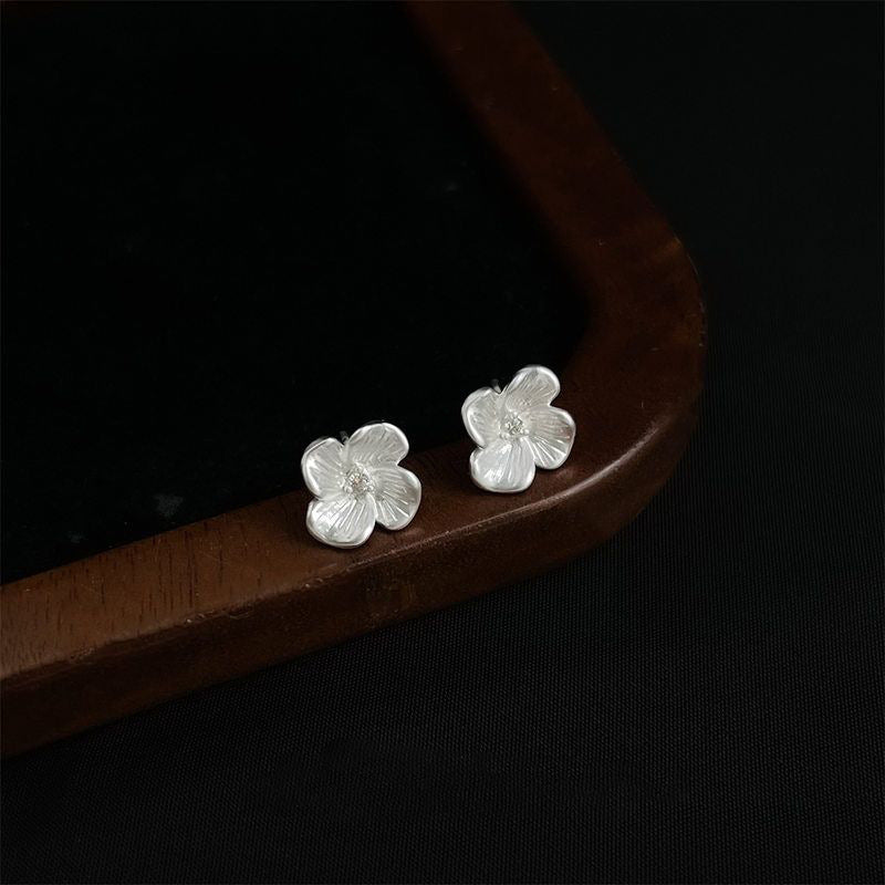 Hurmaava Koru jokaiseen tilaisuuteen