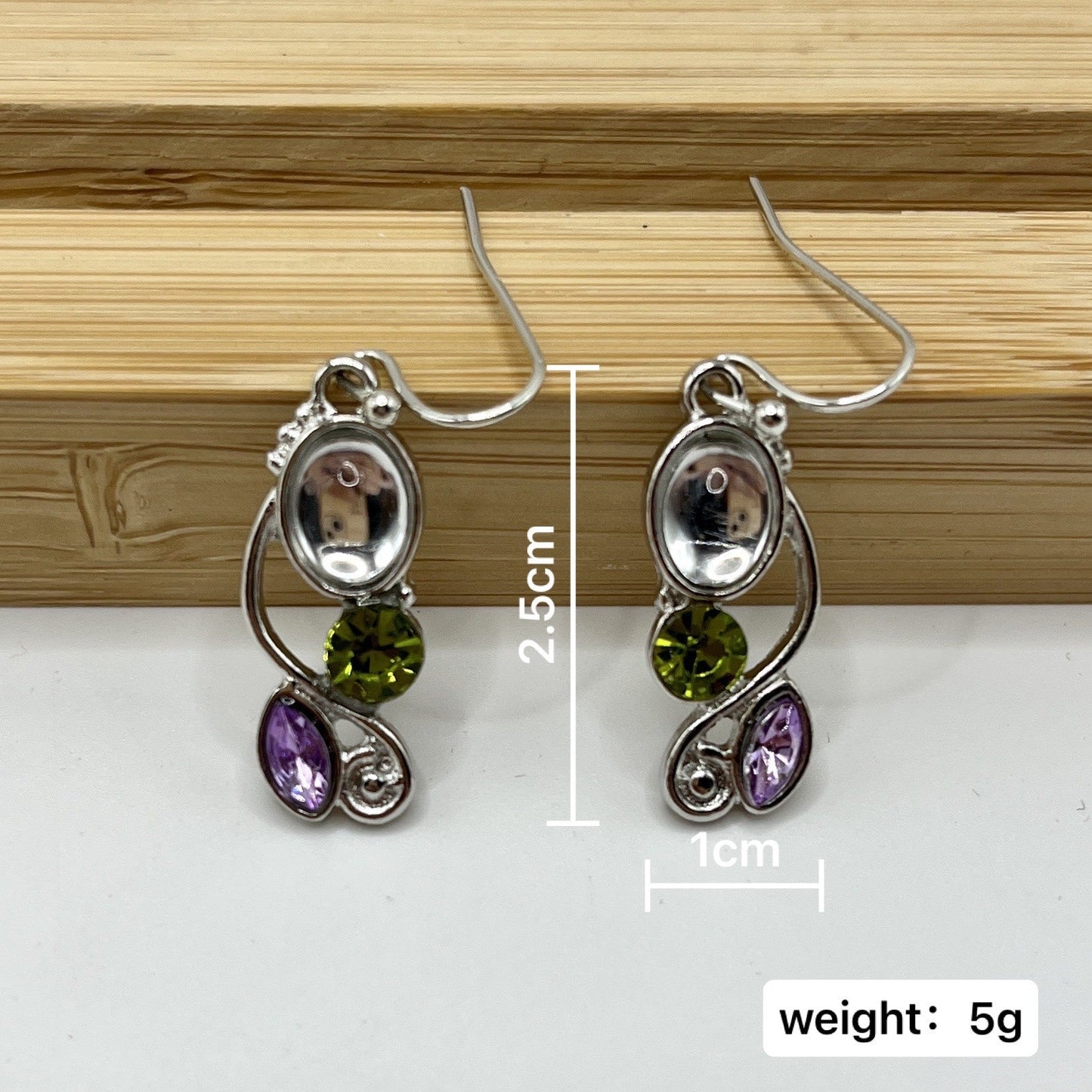 Klassinen Sormus ajattomalla viehätyksellä