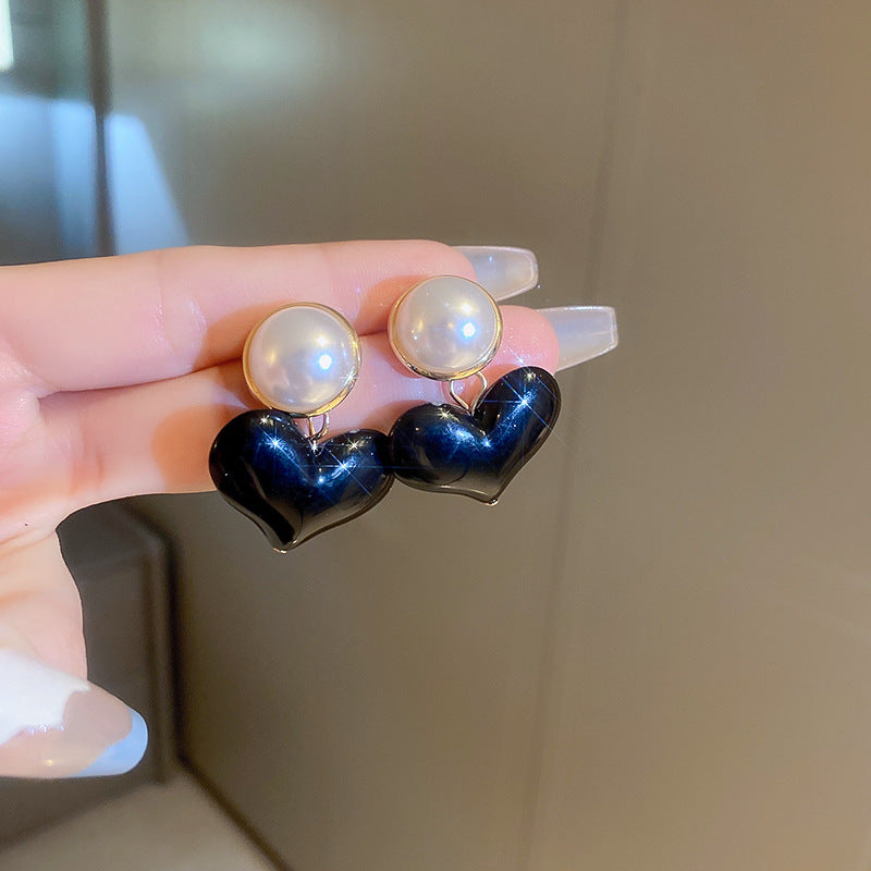 Kaunis Korvarengas ainutlaatuisella tyylillä