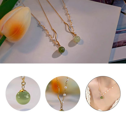 Klassinen Helmi Kaulakoru ajattomalla viehätyksellä