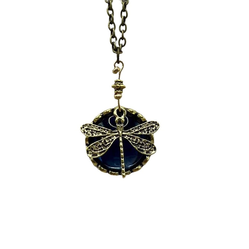 Klassinen Kaulakoru ajattomalla viehätyksellä