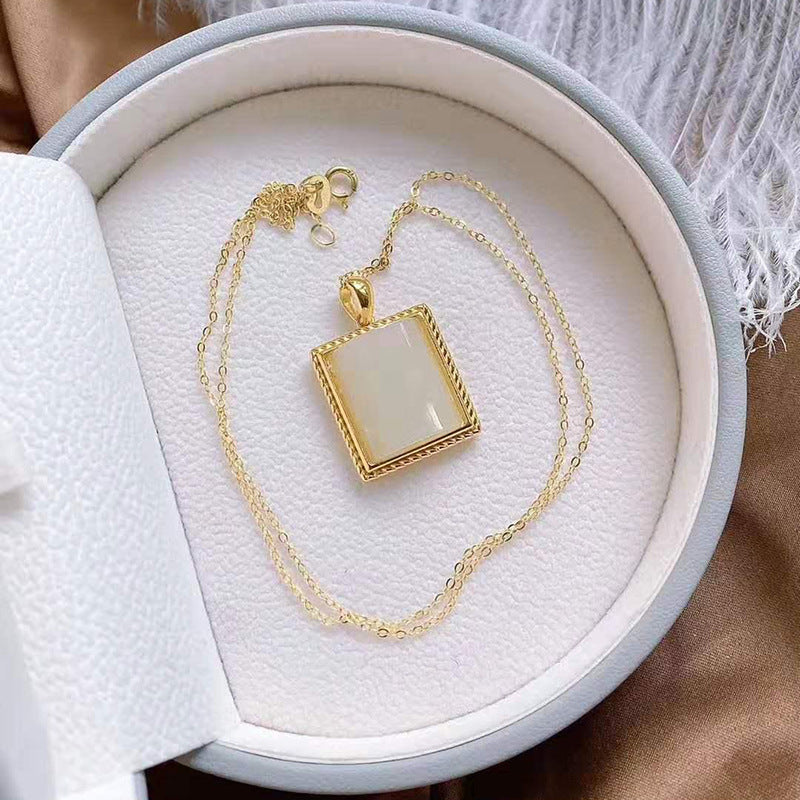 Kaunis Hopea Kaulakoru ainutlaatuisella tyylillä