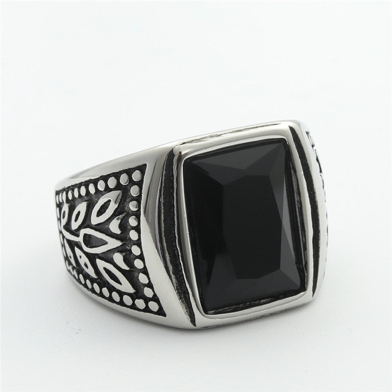 Kaunis Sormus ainutlaatuisella tyylillä