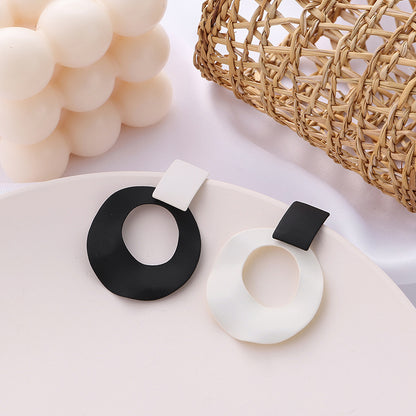 Käsintehty vintage Korvarengas