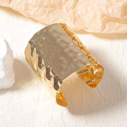 Hurmaava Rannekoru jokaiseen tilaisuuteen