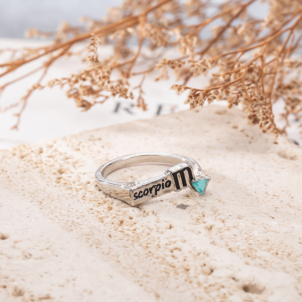 Klassinen Sormus ajattomalla viehätyksellä