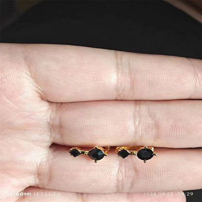 Klassinen Sormus ajattomalla viehätyksellä