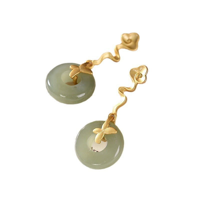 Elegantti Hopea Korvarengas jokaiseen tilaisuuteen