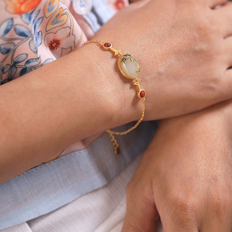 Klassinen Koru ajattomalla viehätyksellä