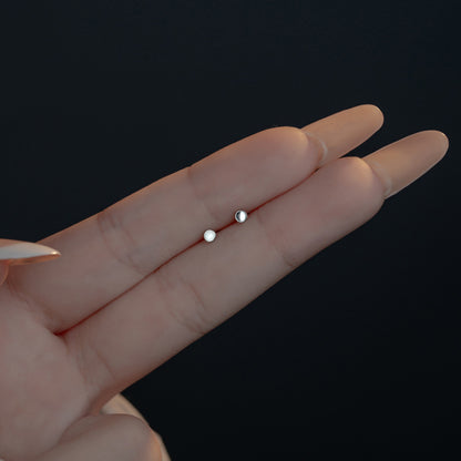 Kaunis Korvarengas ainutlaatuisella tyylillä