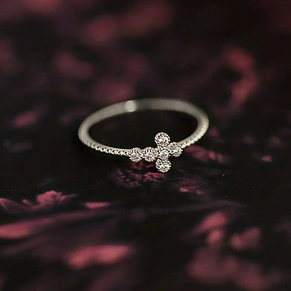 Elegantti Sormus jokaiseen tilaisuuteen