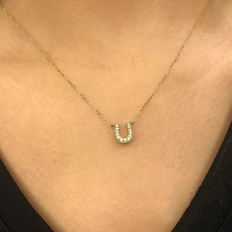 Klassinen Kulta Kaulakoru ajattomalla viehätyksellä