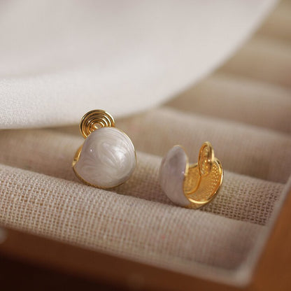 Kaunis Korvarengas ainutlaatuisella tyylillä