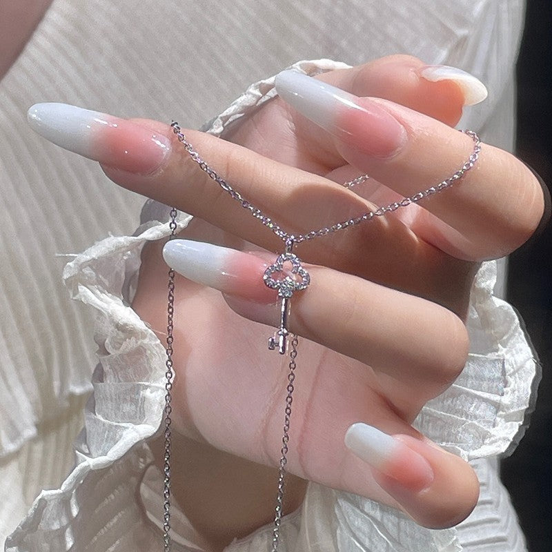 Elegantti Kaulakoru jokaiseen tilaisuuteen