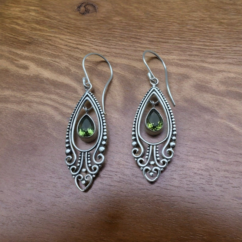 Klassinen Sormus ajattomalla viehätyksellä