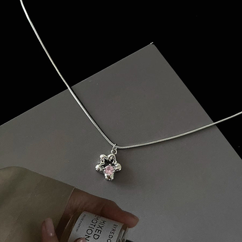 Kaunis Kaulakoru ainutlaatuisella tyylillä