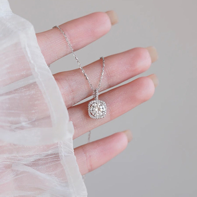 Kaunis Kaulakoru ainutlaatuisella tyylillä