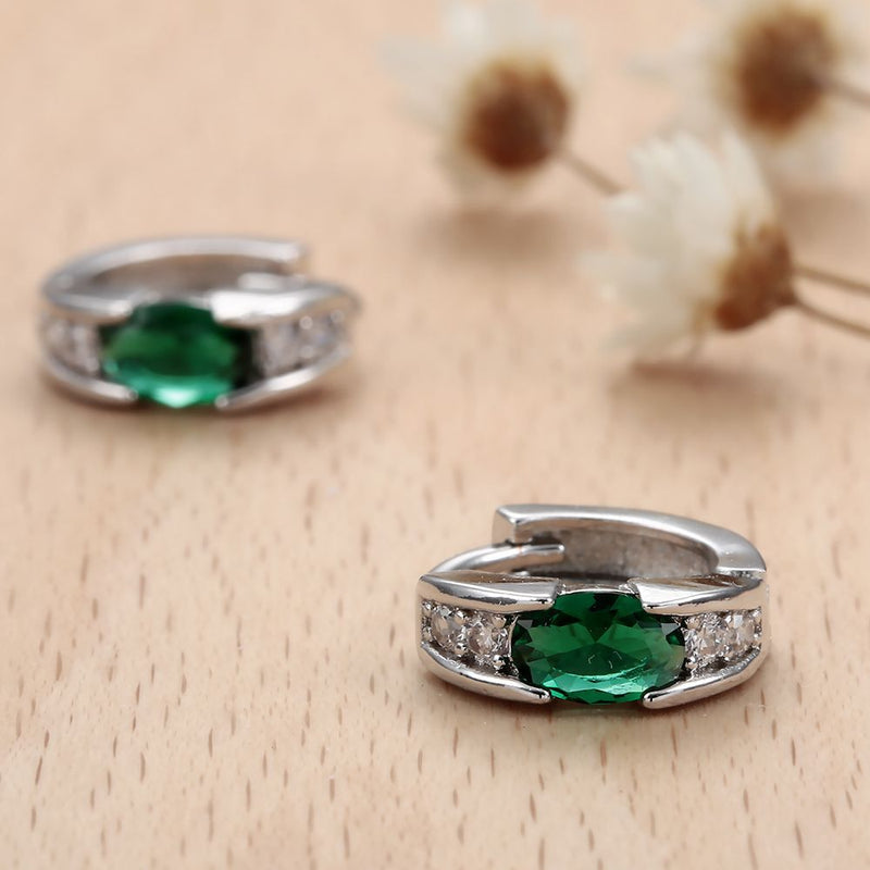 Kaunis Korvarengas ainutlaatuisella tyylillä