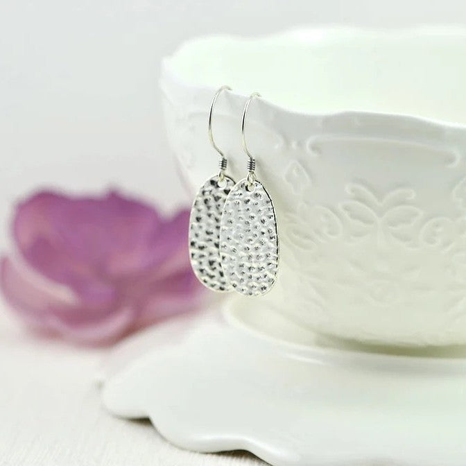 Elegantti Sormus jokaiseen tilaisuuteen