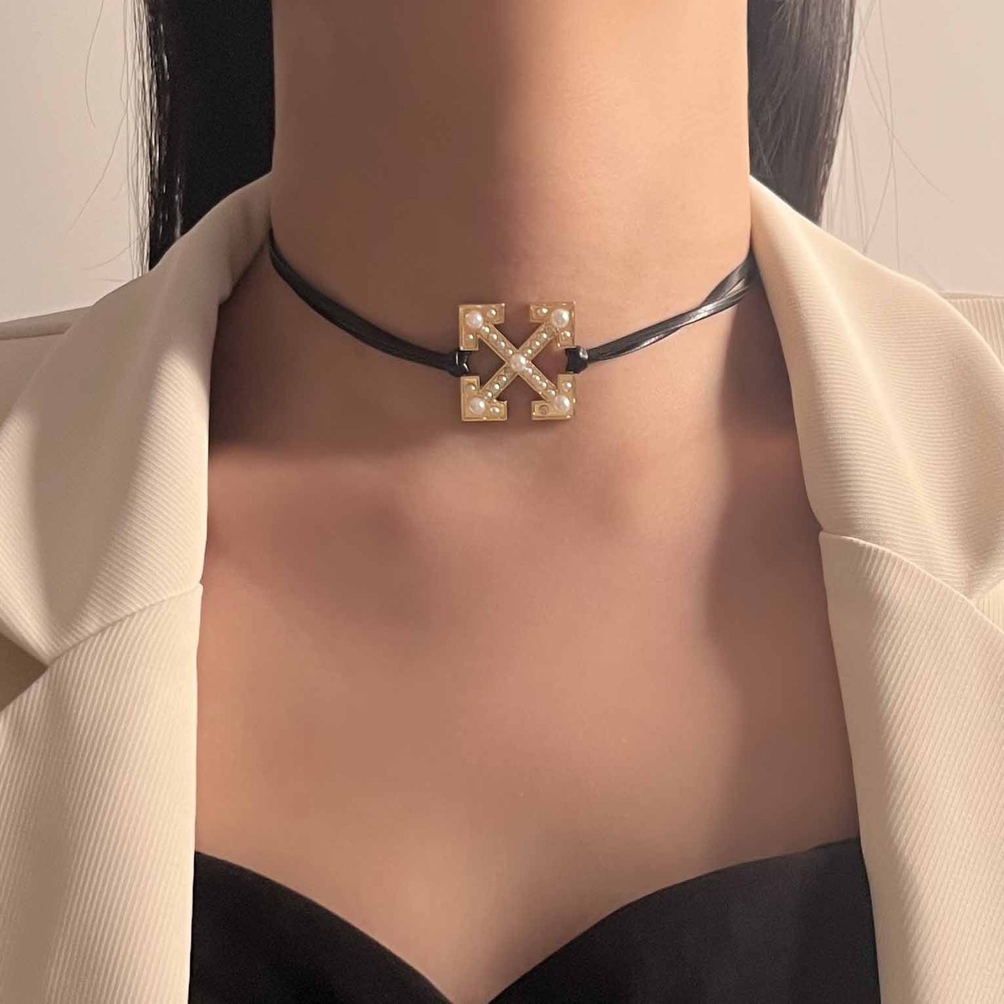 Klassinen Ketju ajattomalla viehätyksellä