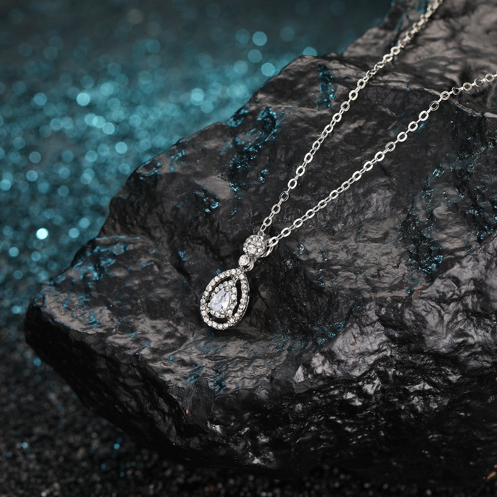 Herkkä käsityö Kaulakoru