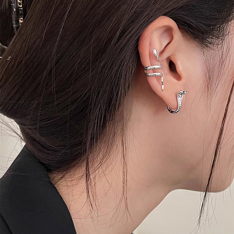 Käsintehty vintage Korvarengas