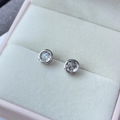 Klassinen Korvarengas ajattomalla viehätyksellä