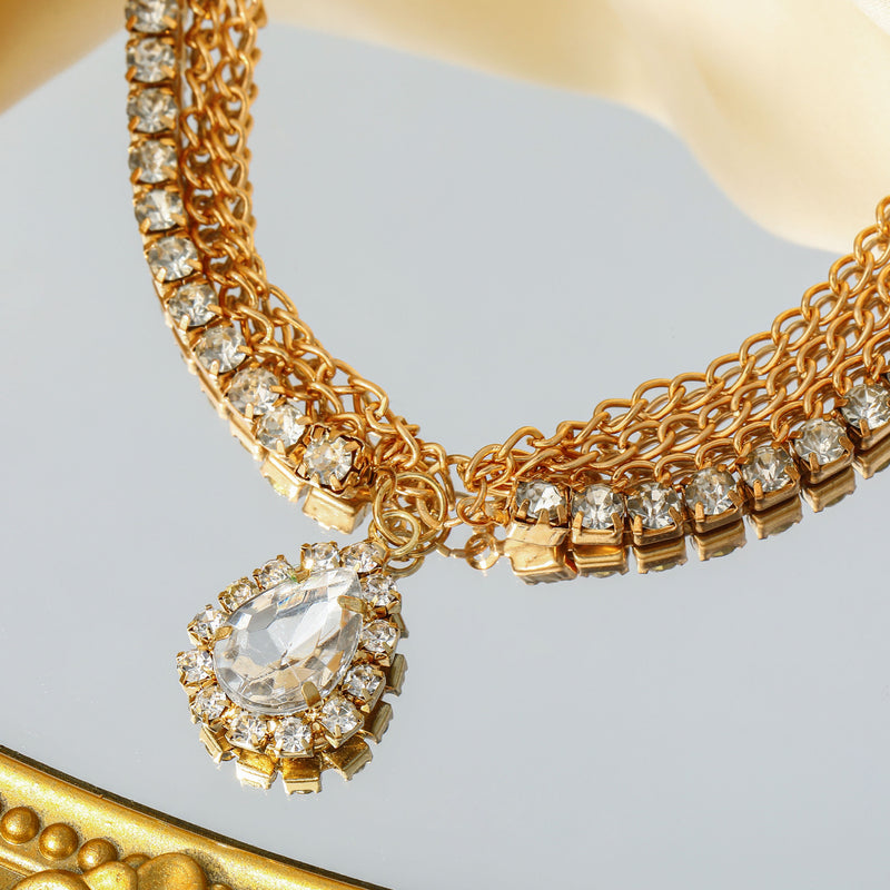 Kaunis Kaulakoru ainutlaatuisella tyylillä