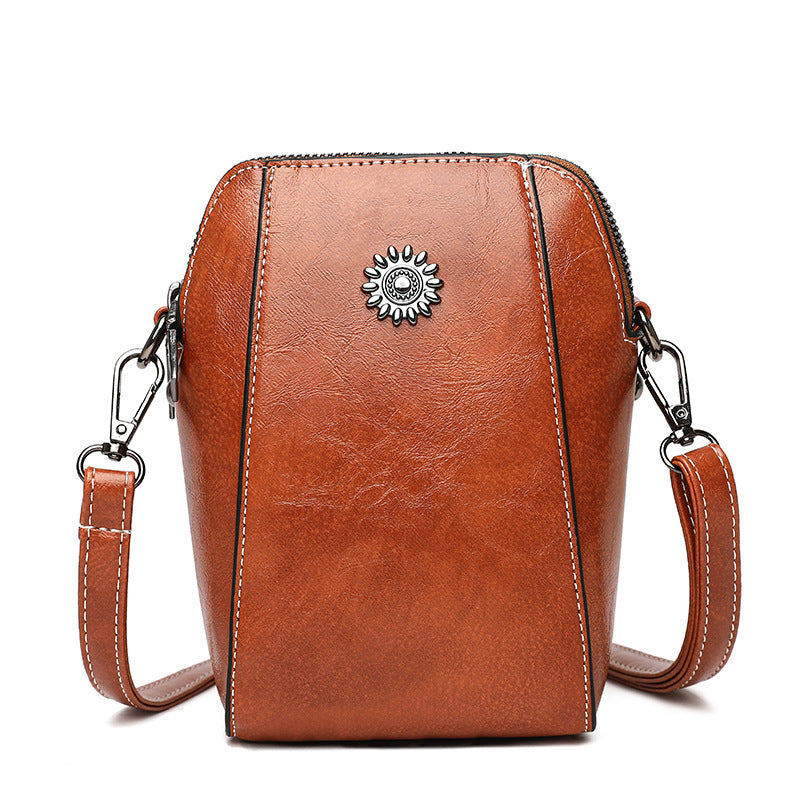 Gracefully Styled Bag for Any Occasion