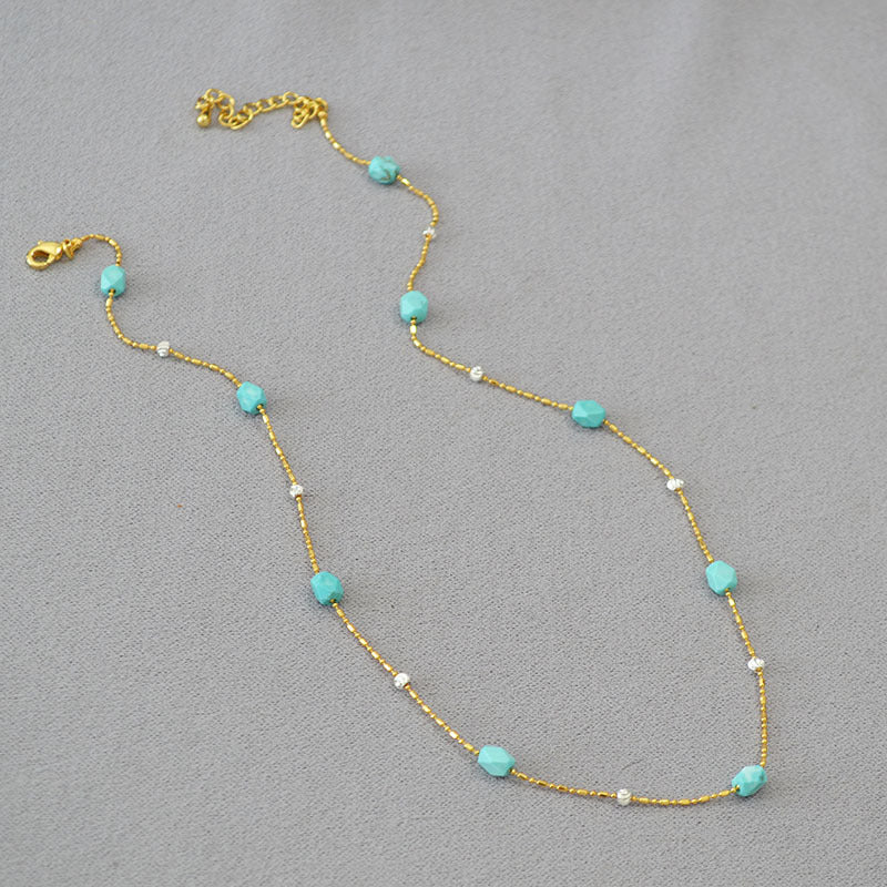 Hurmaava Kaulakoru jokaiseen tilaisuuteen