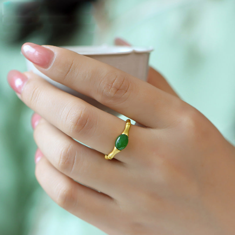 Kaunis Hopea Sormus ainutlaatuisella tyylillä