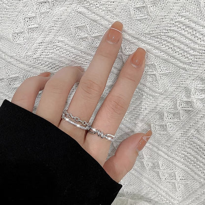 Kaunis Sormus ainutlaatuisella tyylillä