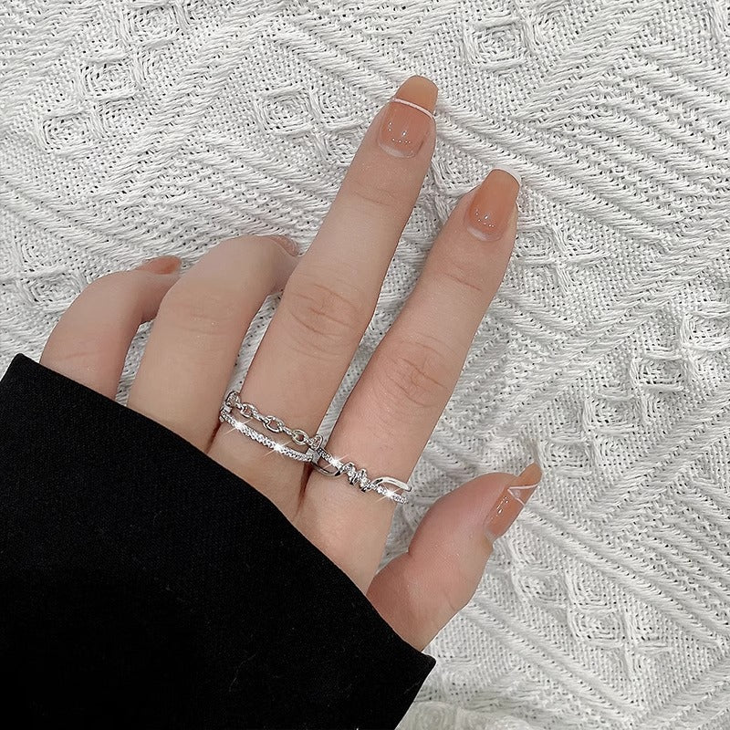 Kaunis Sormus ainutlaatuisella tyylillä