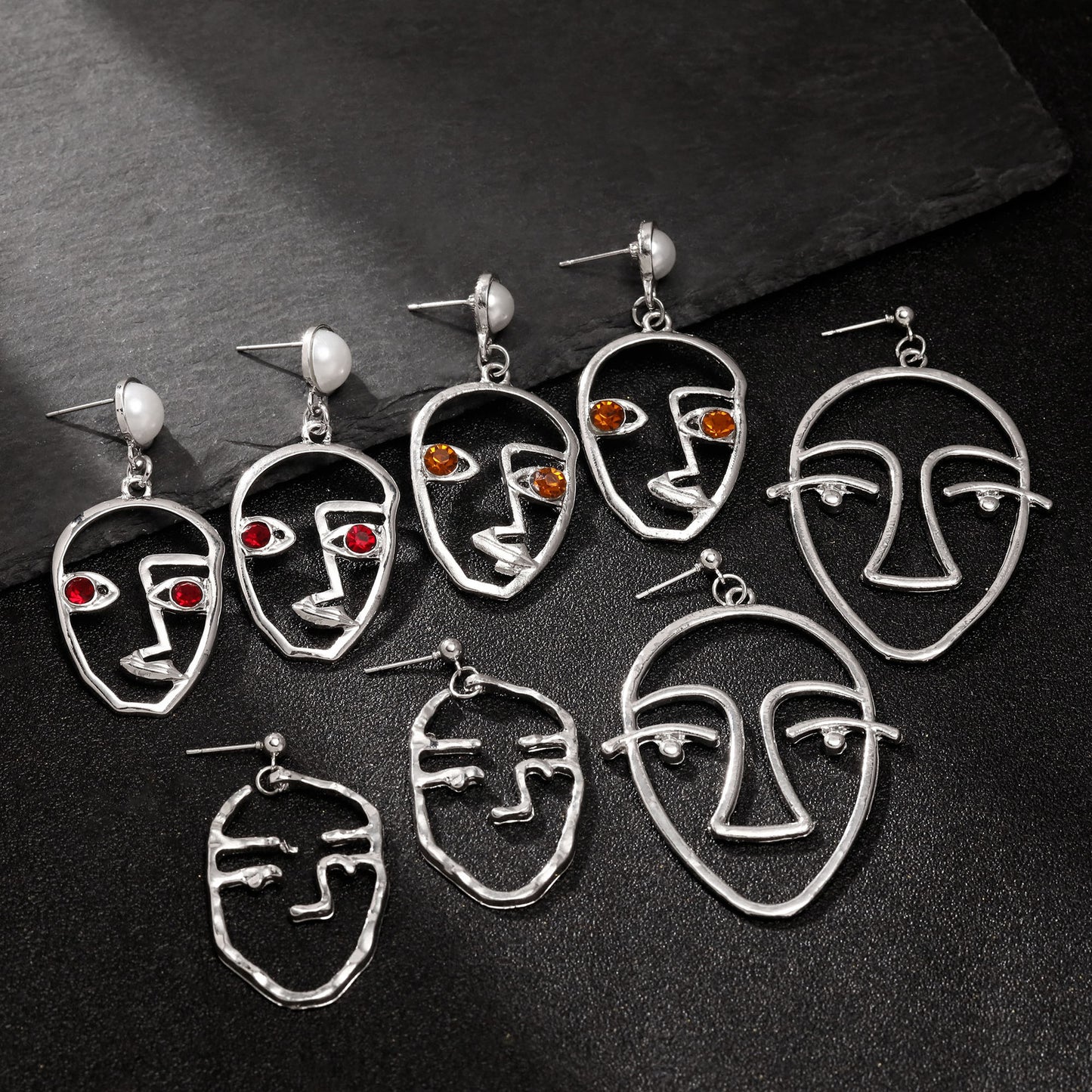 Käsintehty vintage Korvarengas