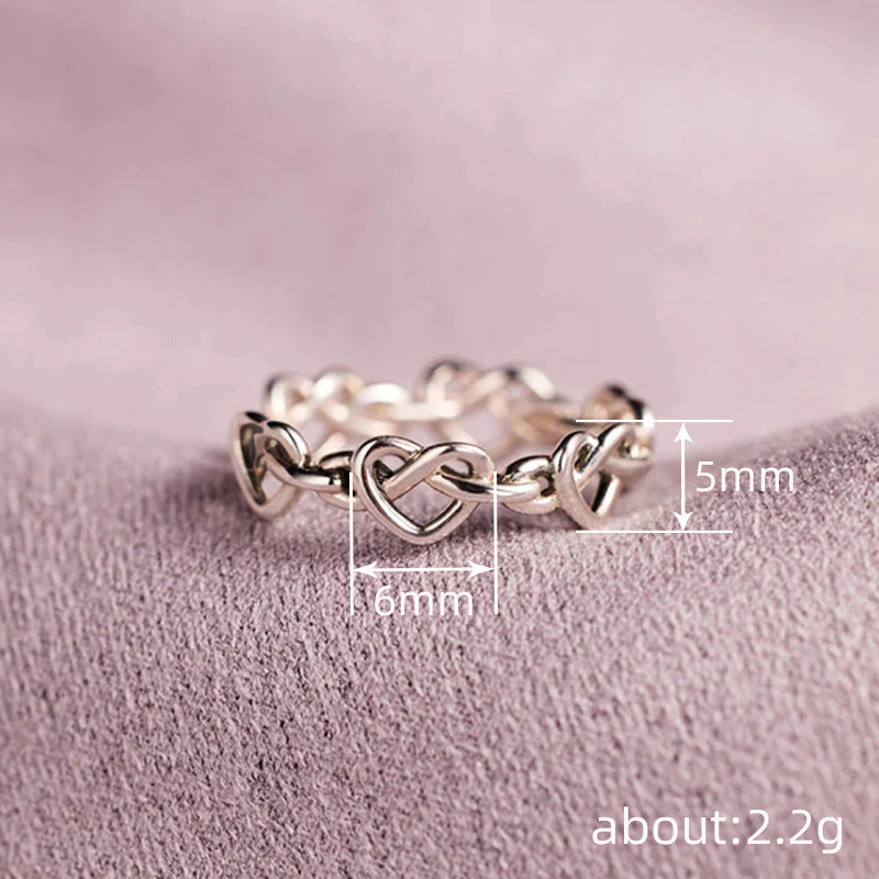 Kaunis Sormus ainutlaatuisella tyylillä