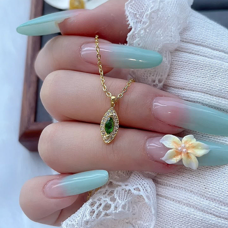 Herkkä käsityö Kaulakoru