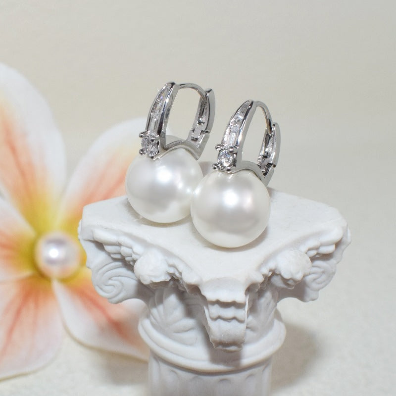 Romanttinen Kulta Sormus erityisiin hetkiin