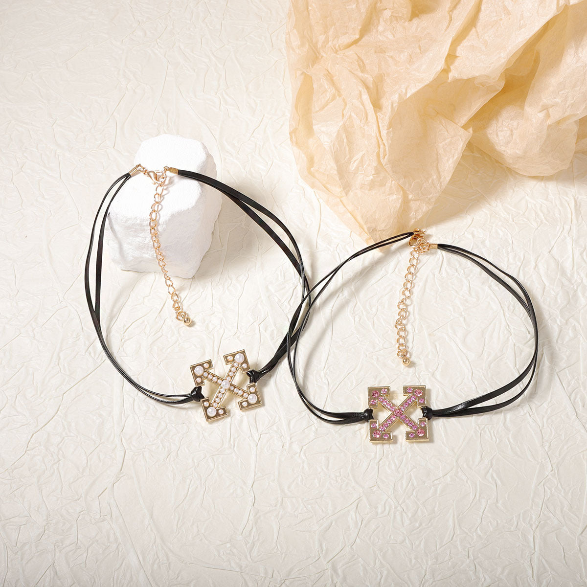 Klassinen Ketju ajattomalla viehätyksellä