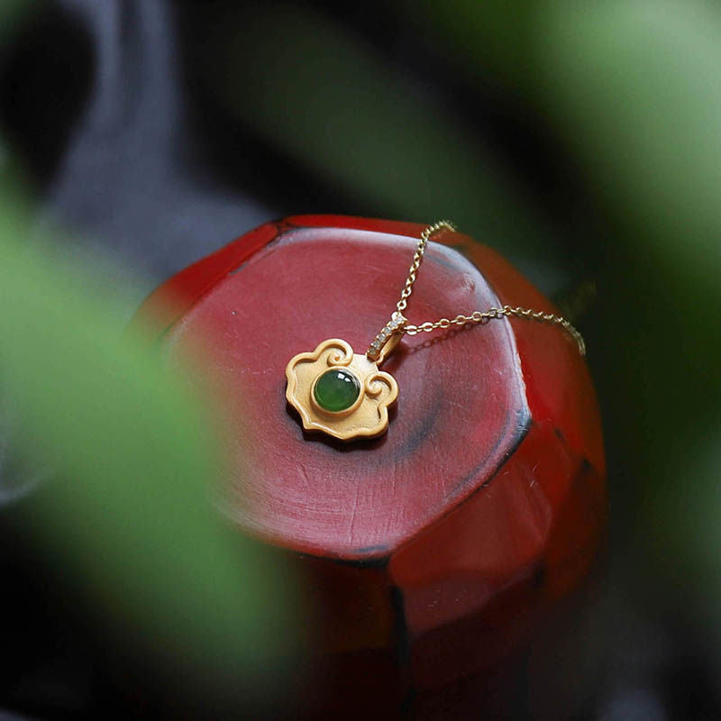 Klassinen Hopea Kaulakoru ajattomalla viehätyksellä