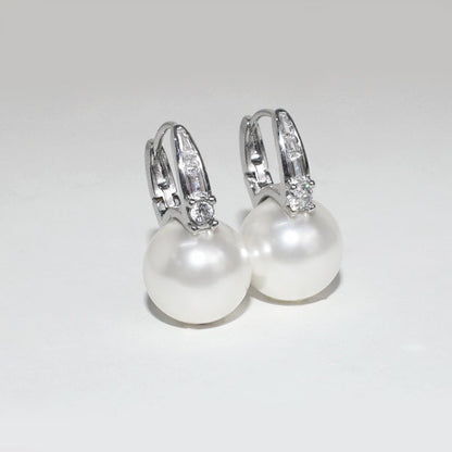 Romanttinen Kulta Sormus erityisiin hetkiin